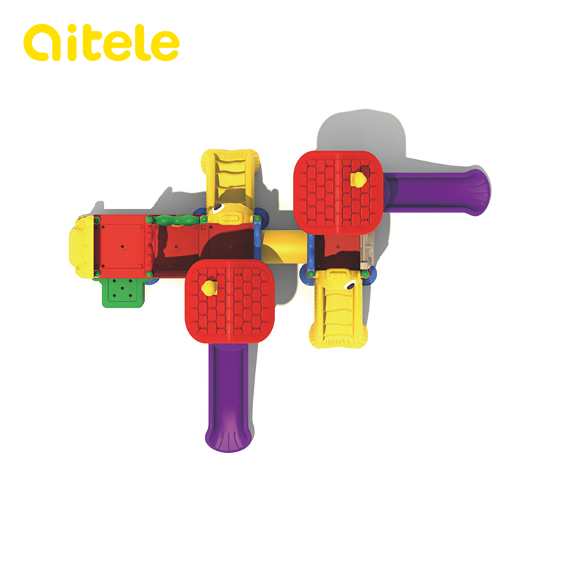 Commercial soft play structure with multi-level components